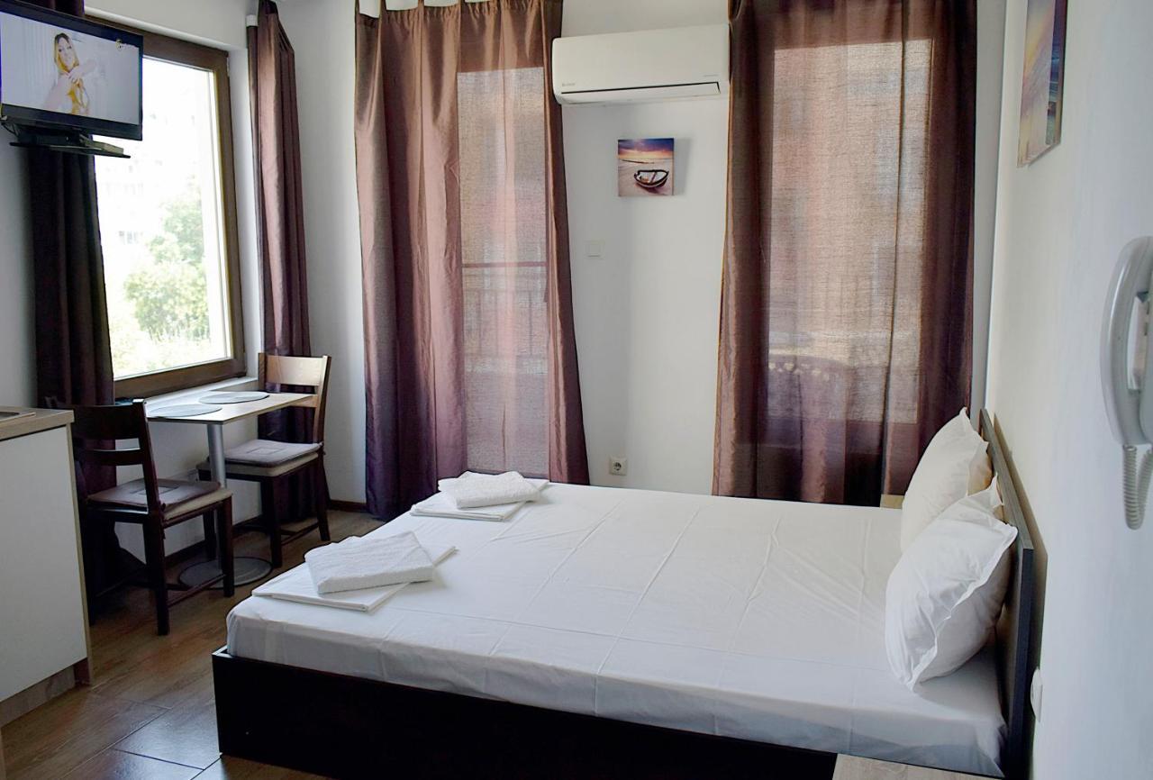 Flora Beach Apartaments Burgas Exterior photo